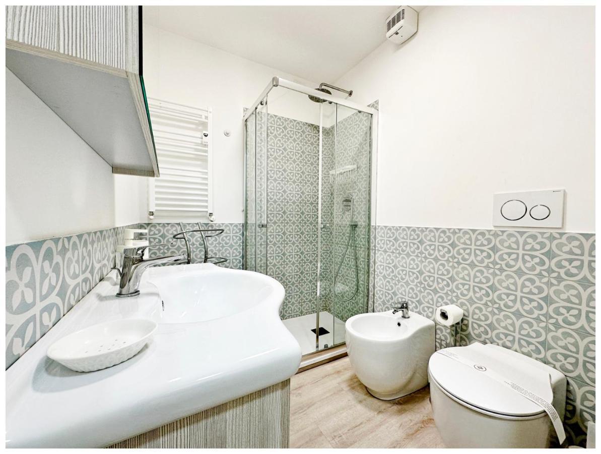 Real Italian Estate - Maps Apartment Genoa Luaran gambar